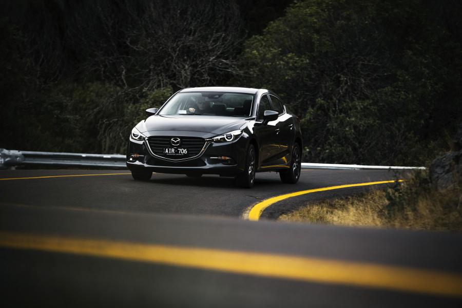  Mazda3 SP25 Astina Sedan (BM) 2016 года  (AU) (фото 11 из 56)